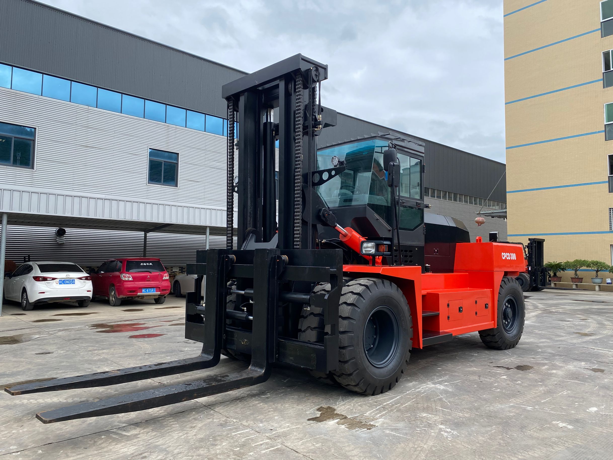 cpcd30dieselforklift